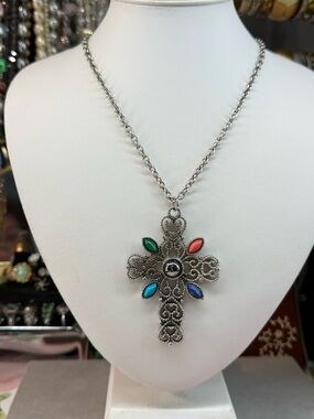 Vintage Avon Romanesque Cross Filigree Necklace Multicolor Faux Stone Silvertone